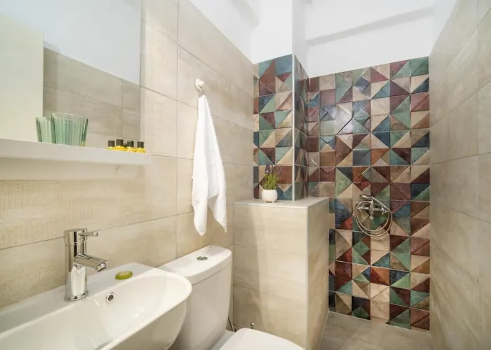 艾斯特酒店 酒店 *