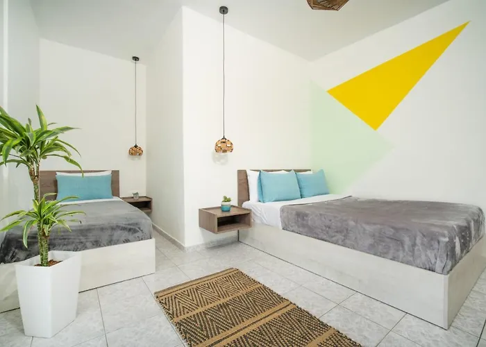 艾斯特酒店 酒店 波利卡斯特隆