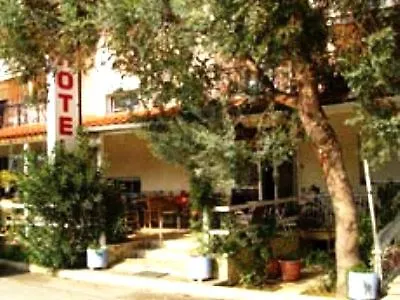 艾斯特酒店 波利卡斯特隆